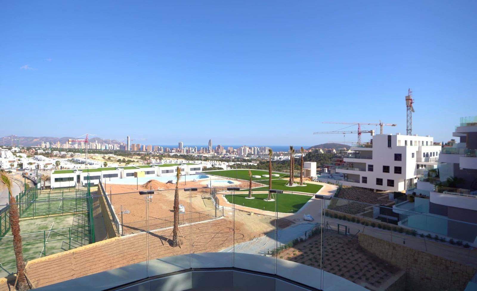 4 bedroom Apartment for sale in Finestrat with pool - € 580,000 (Ref: 8970386)