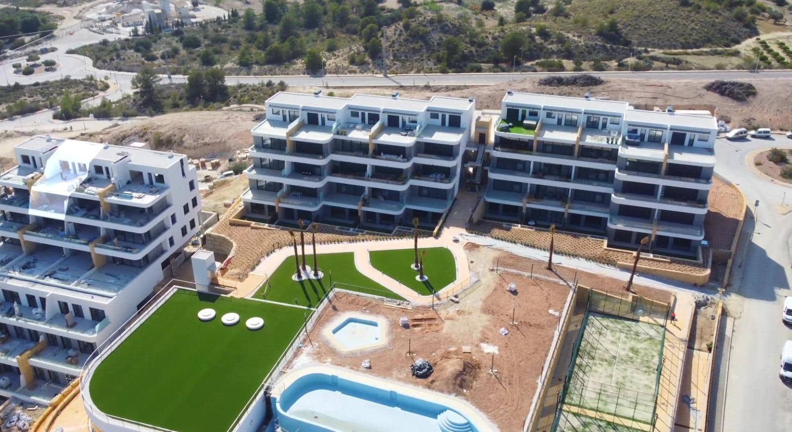 4 bedroom Apartment for sale in Finestrat with pool - € 580,000 (Ref: 8970386)