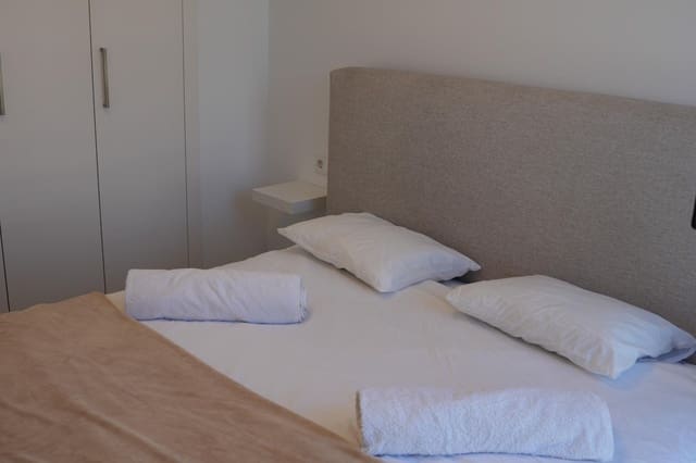 2 makuuhuone Huoneisto myytävänä paikassa Estepona mukana uima-altaan - 465 000 € (Ref: 9015486)