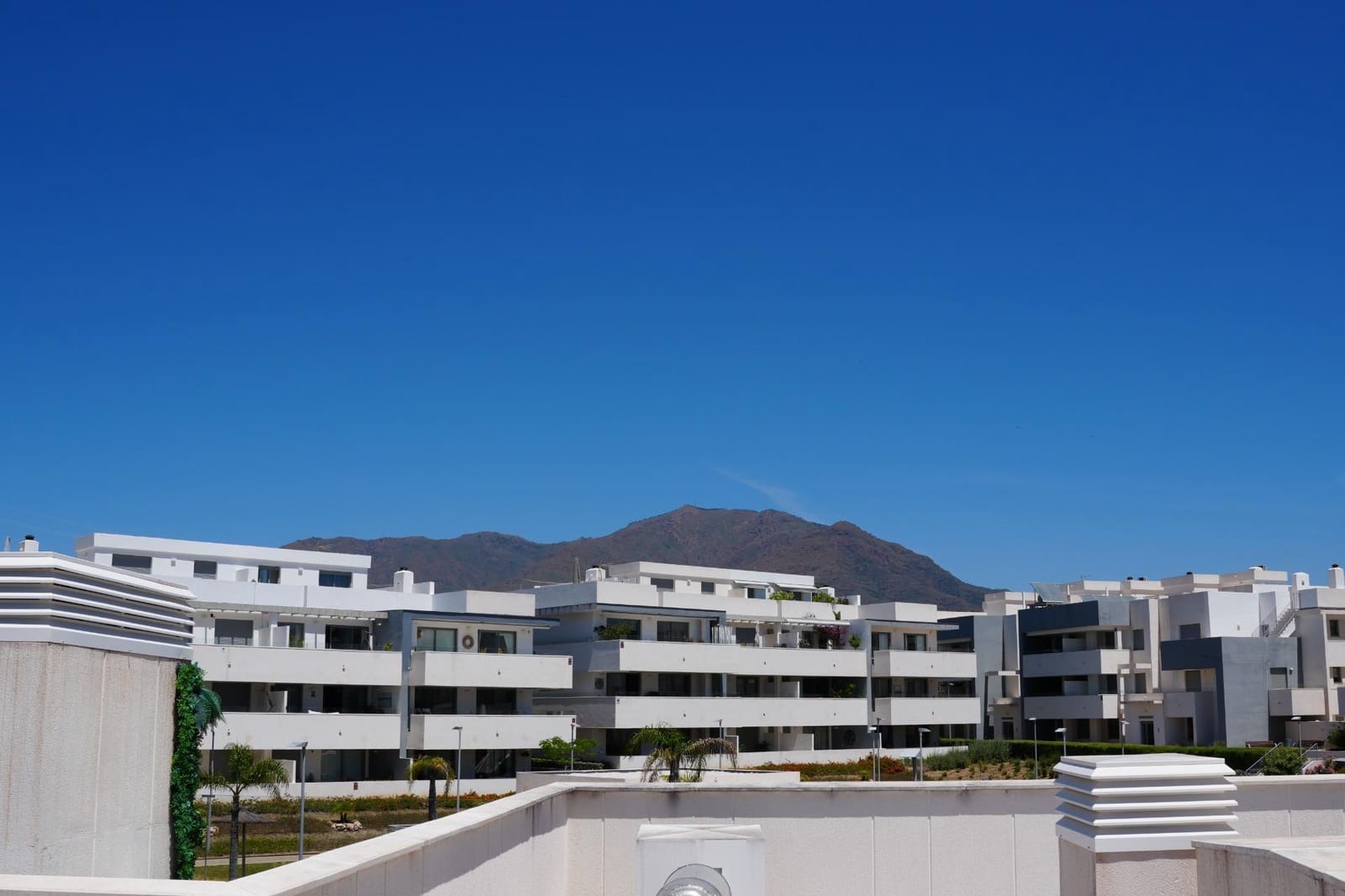 2 makuuhuone Huoneisto myytävänä paikassa Estepona mukana uima-altaan - 465 000 € (Ref: 9015486)