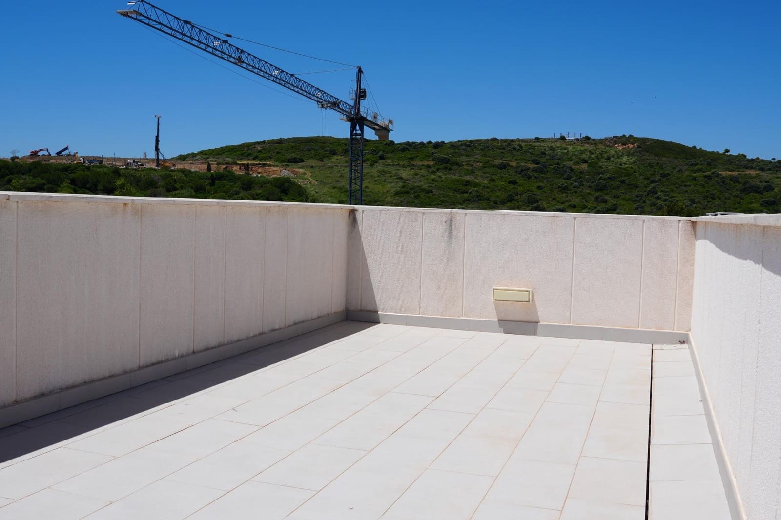 2 makuuhuone Huoneisto myytävänä paikassa Estepona mukana uima-altaan - 465 000 € (Ref: 9015486)