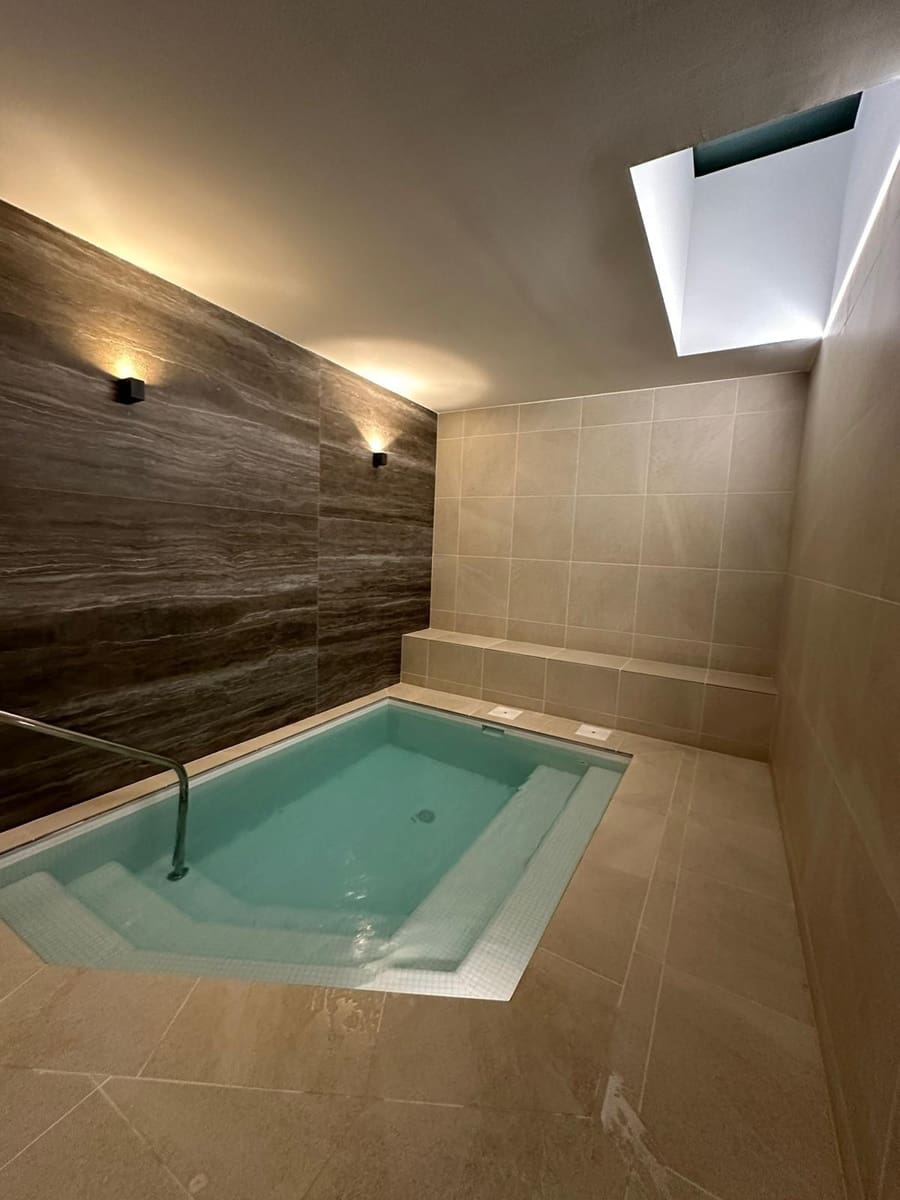 4 bedroom Apartment for sale in La Villajoyosa / Vila Joiosa with pool - € 750,000 (Ref: 9075114)