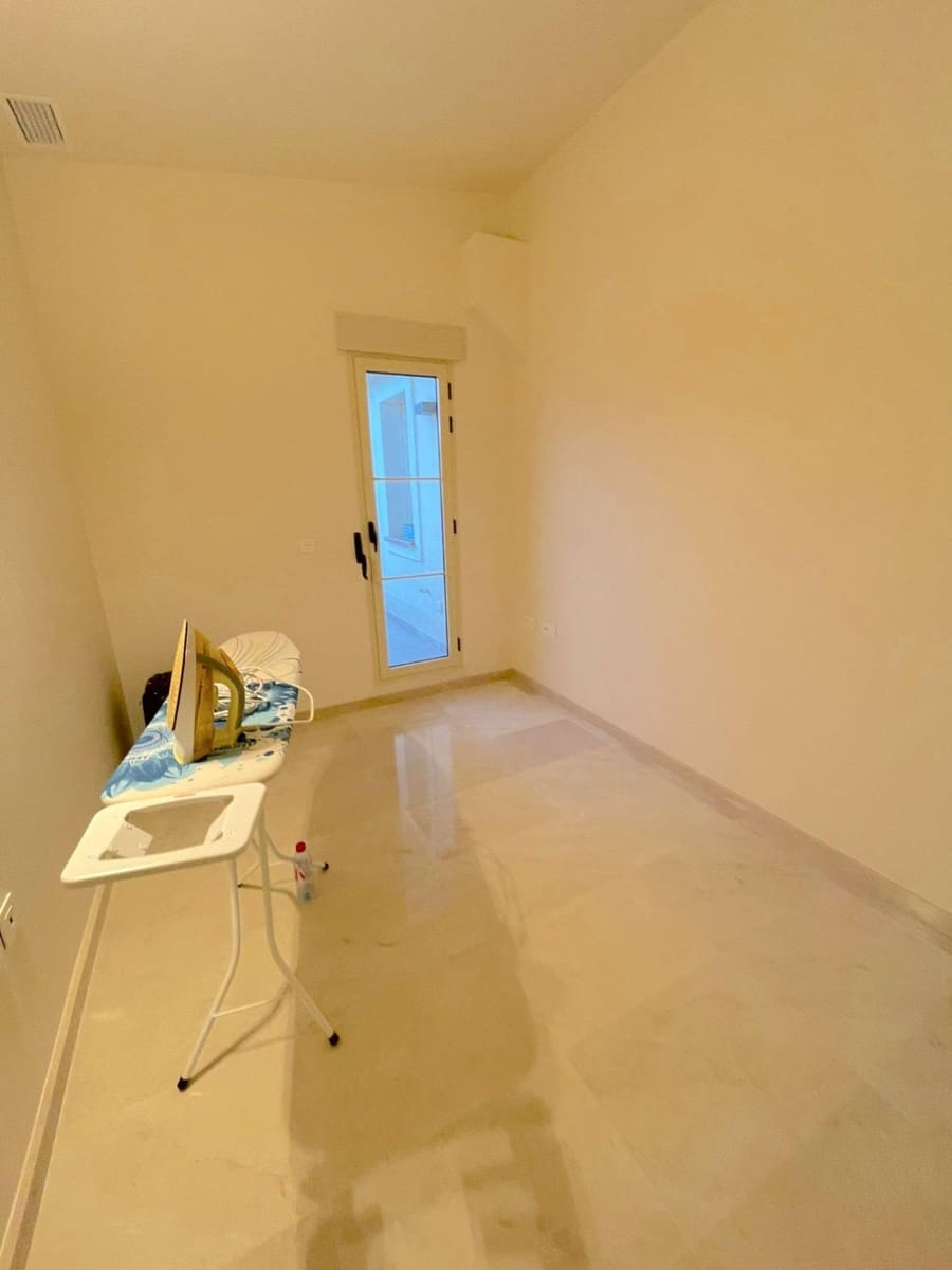 4 bedroom Apartment for sale in Finestrat with pool garage - € 450,000 (Ref: 9075811)