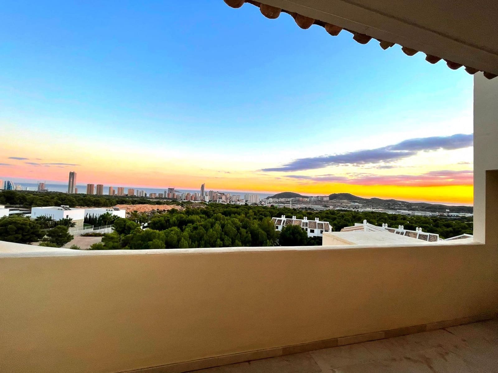 4 bedroom Apartment for sale in Finestrat with pool garage - € 450,000 (Ref: 9075811)