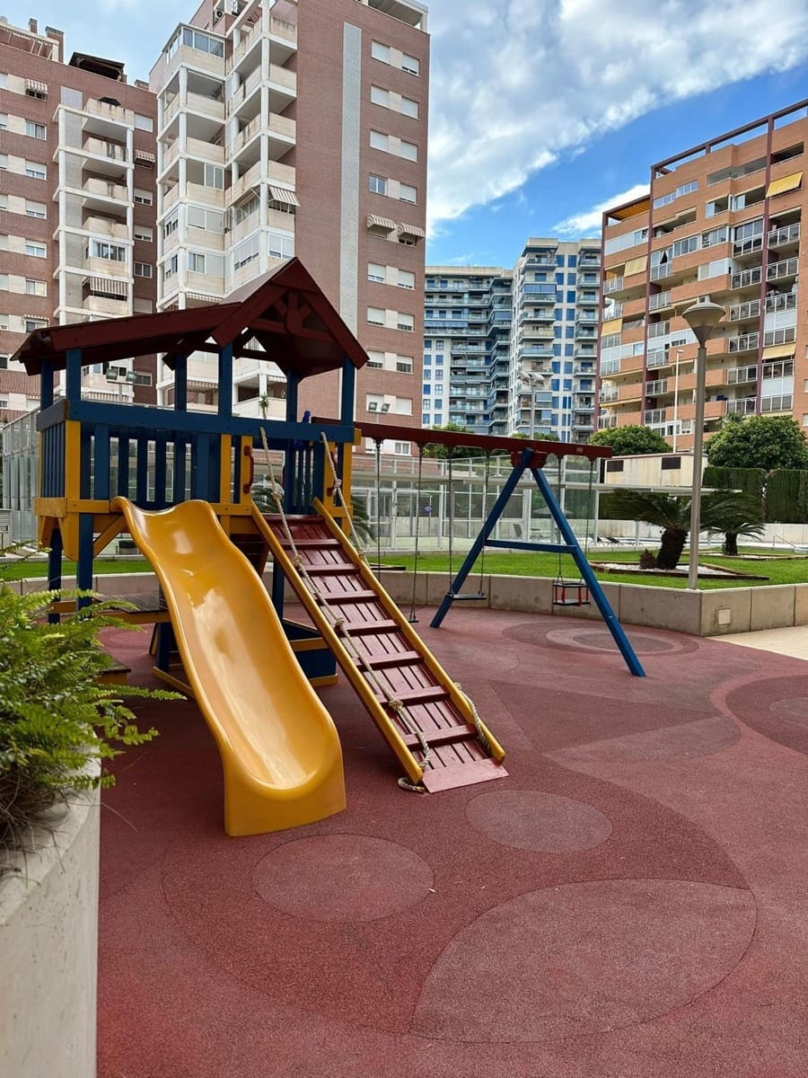 3 bedroom Apartment for sale in La Villajoyosa / Vila Joiosa with pool - € 498,000 (Ref: 9112353)