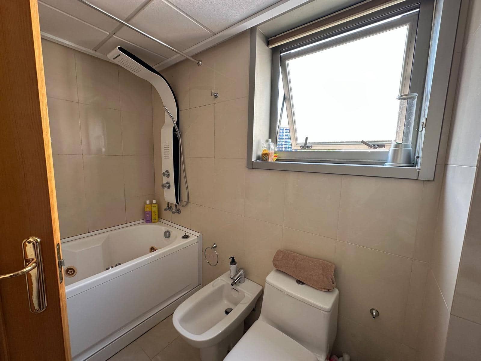 3 bedroom Apartment for sale in La Villajoyosa / Vila Joiosa with pool - € 498,000 (Ref: 9112353)