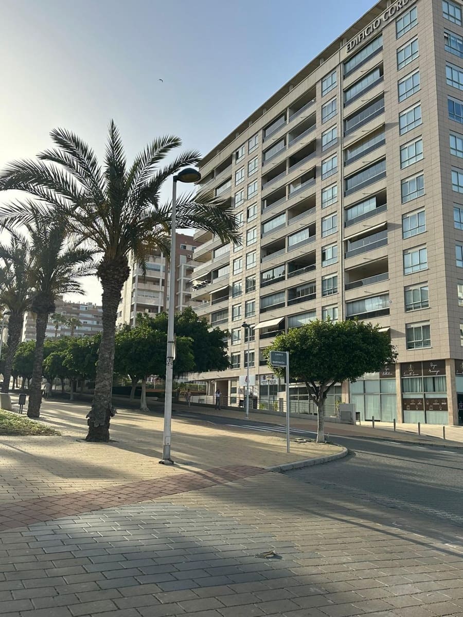 3 bedroom Apartment for sale in La Villajoyosa / Vila Joiosa with pool - € 498,000 (Ref: 9112353)