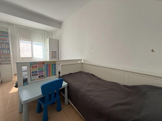 4 makuuhuone Huoneisto myytävänä paikassa Puig - 140 000 € (Ref: 9114138)