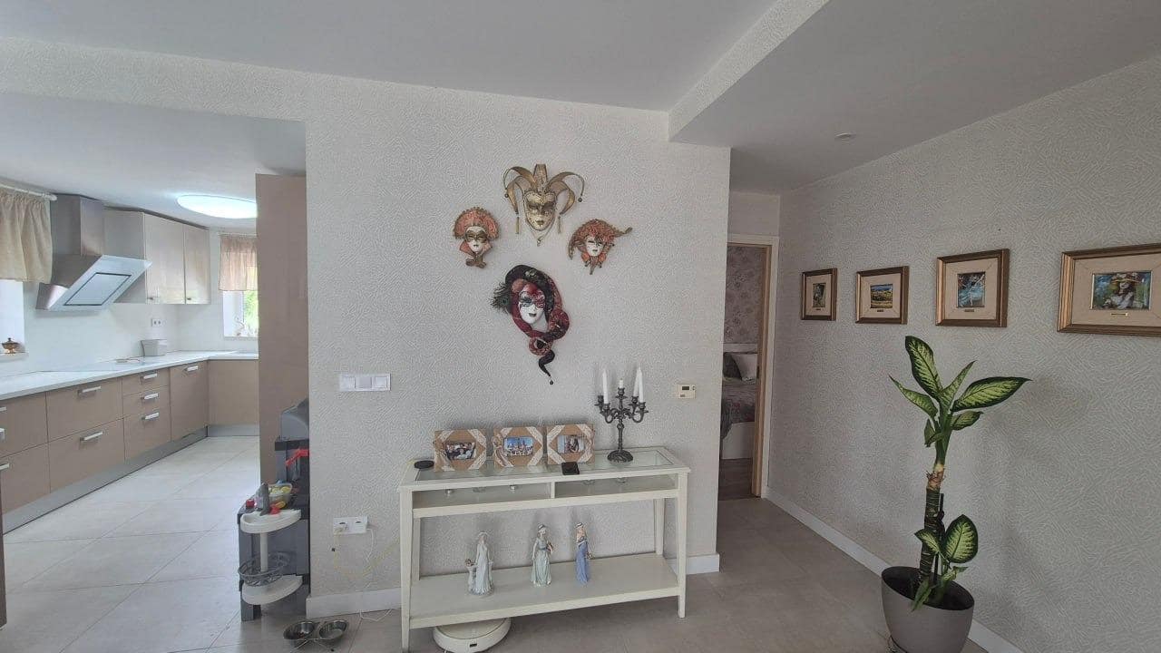 5 soveværelse Villa til salg i L'Eliana med swimmingpool garage - € 599.000 (Ref: 9126781)