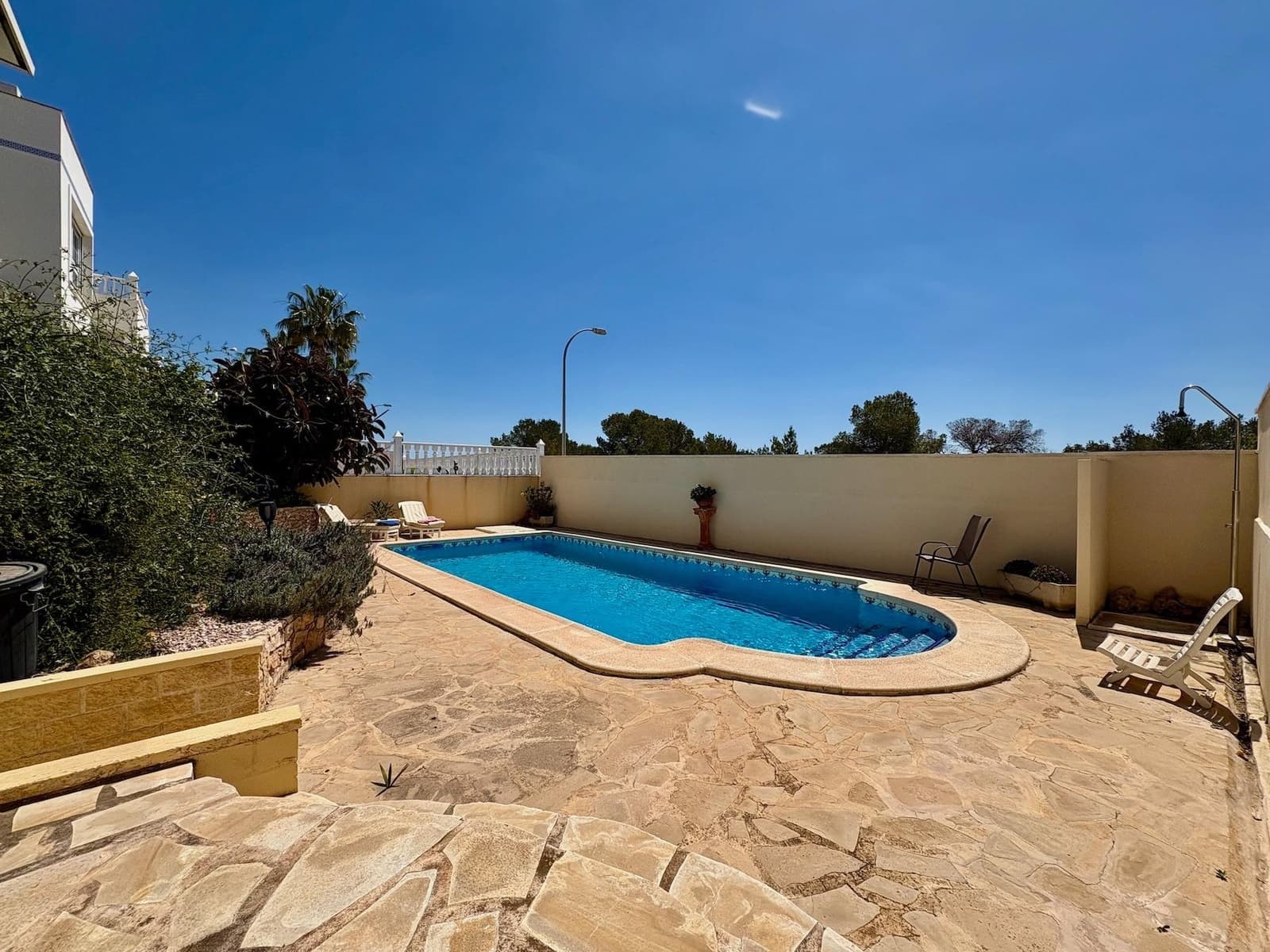 2 Zimmer Villa zu verkaufen in Orihuela Costa mit Pool Garage - 435.000 € (Ref: 9126782)