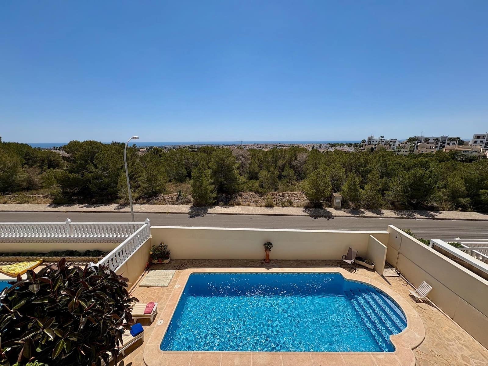 2 Zimmer Villa zu verkaufen in Orihuela Costa mit Pool Garage - 435.000 € (Ref: 9126782)