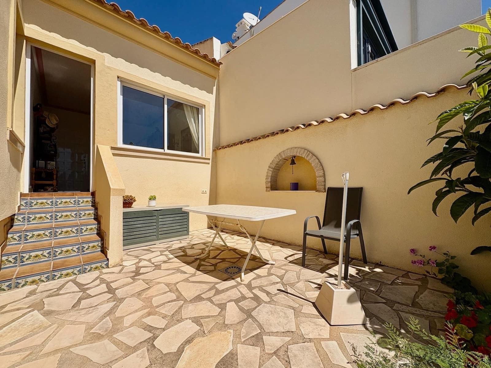 2 Zimmer Villa zu verkaufen in Orihuela Costa mit Pool Garage - 435.000 € (Ref: 9126782)