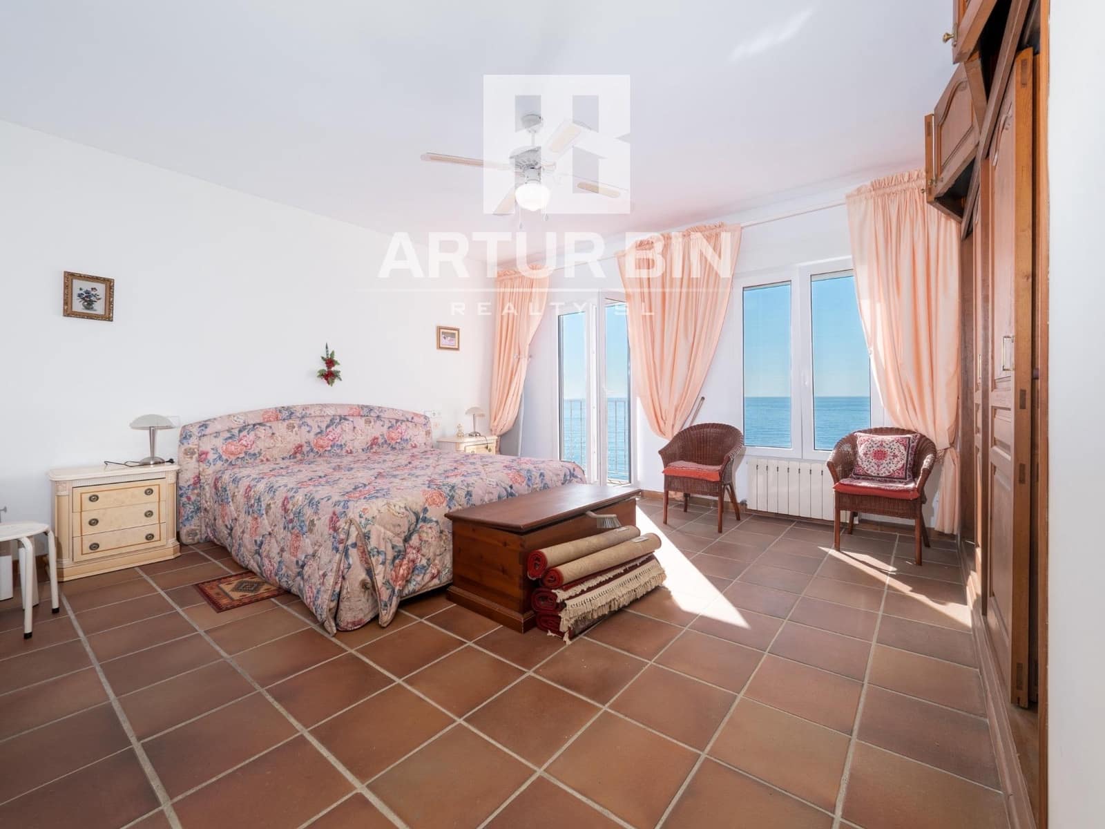 4 bedroom Villa for sale in Benissa with pool - € 1,950,000 (Ref: 9147181)