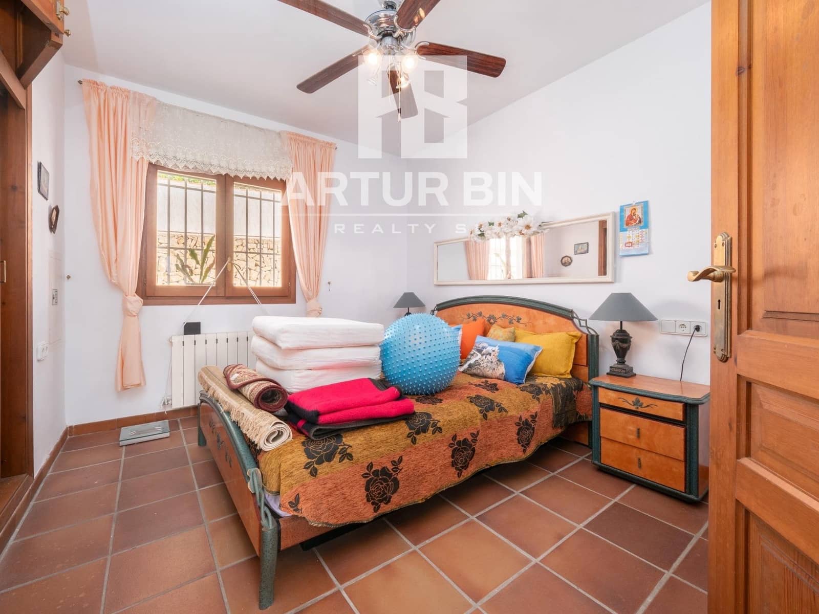 4 bedroom Villa for sale in Benissa with pool - € 1,950,000 (Ref: 9147181)