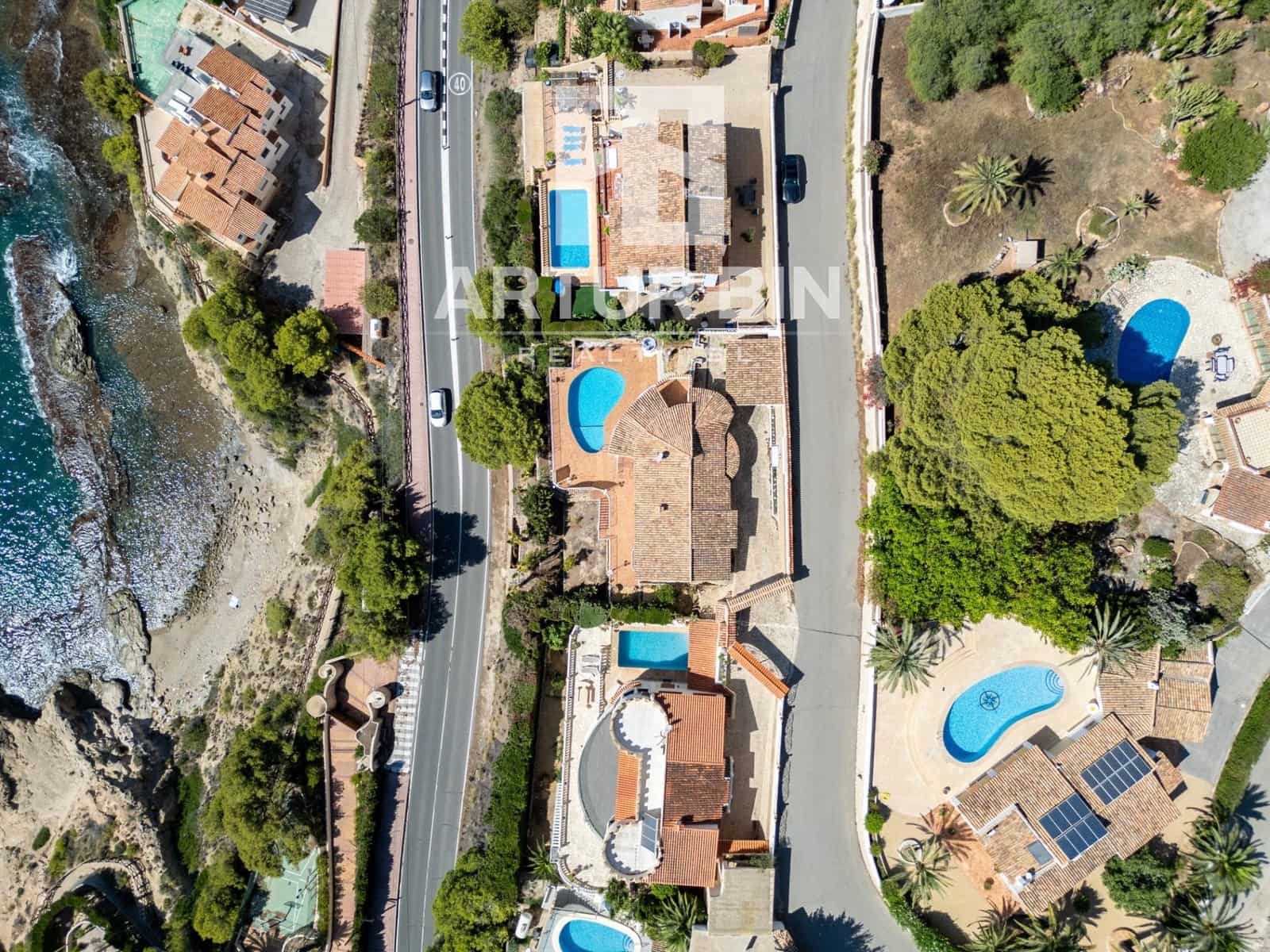 4 bedroom Villa for sale in Benissa with pool - € 1,950,000 (Ref: 9147181)