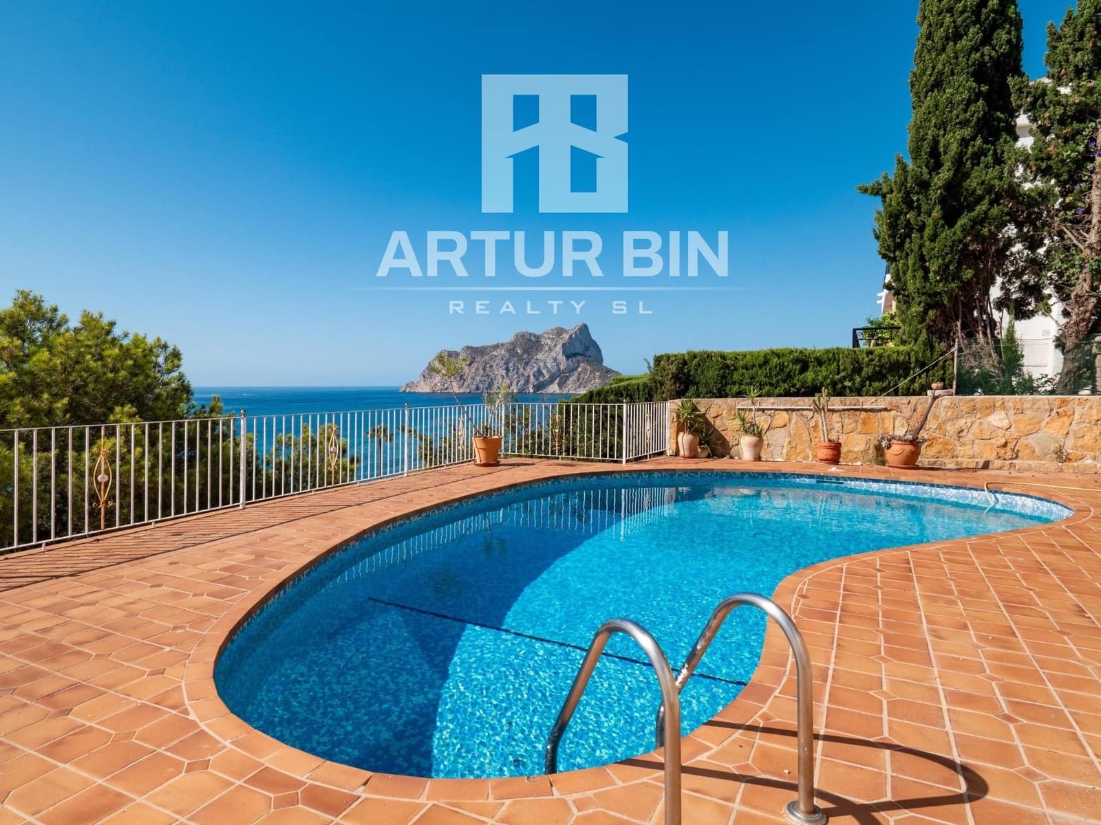 4 bedroom Villa for sale in Benissa with pool - € 1,950,000 (Ref: 9147181)