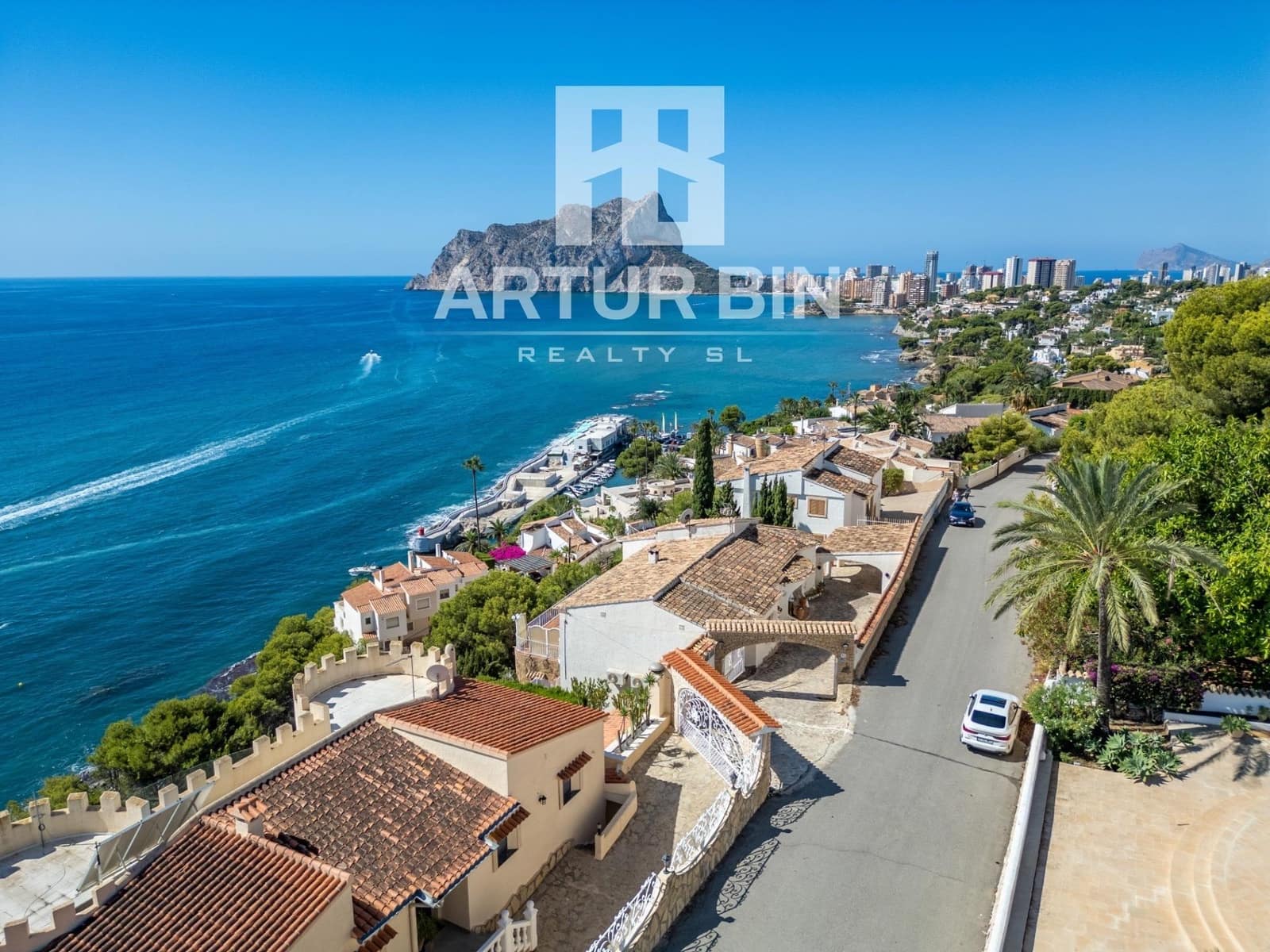 4 bedroom Villa for sale in Benissa with pool - € 1,950,000 (Ref: 9147181)