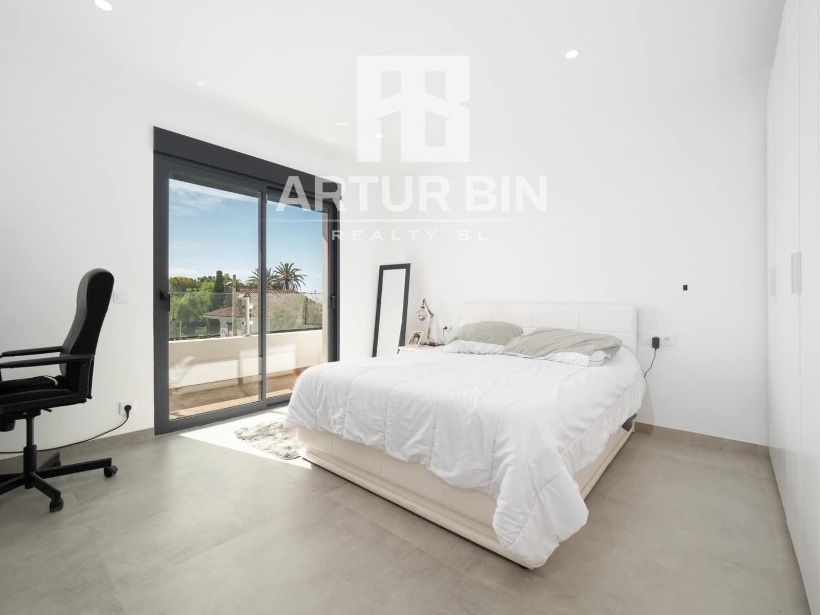 4 Zimmer Villa zu verkaufen in Montesa mit Pool - 950.000 € (Ref: 9202427)