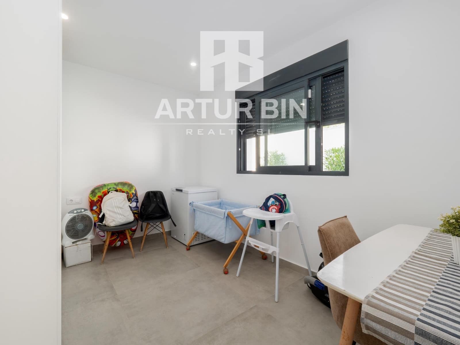 4 Zimmer Villa zu verkaufen in Montesa mit Pool - 950.000 € (Ref: 9202427)