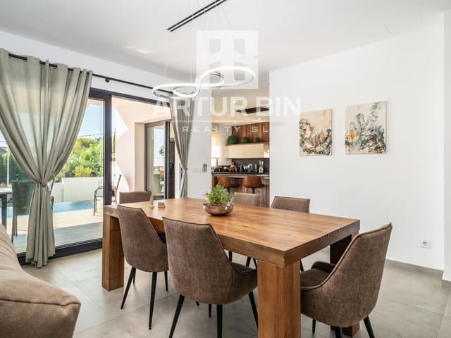 4 bedroom Villa for sale in Montesa with pool - € 950,000 (Ref: 9202427)