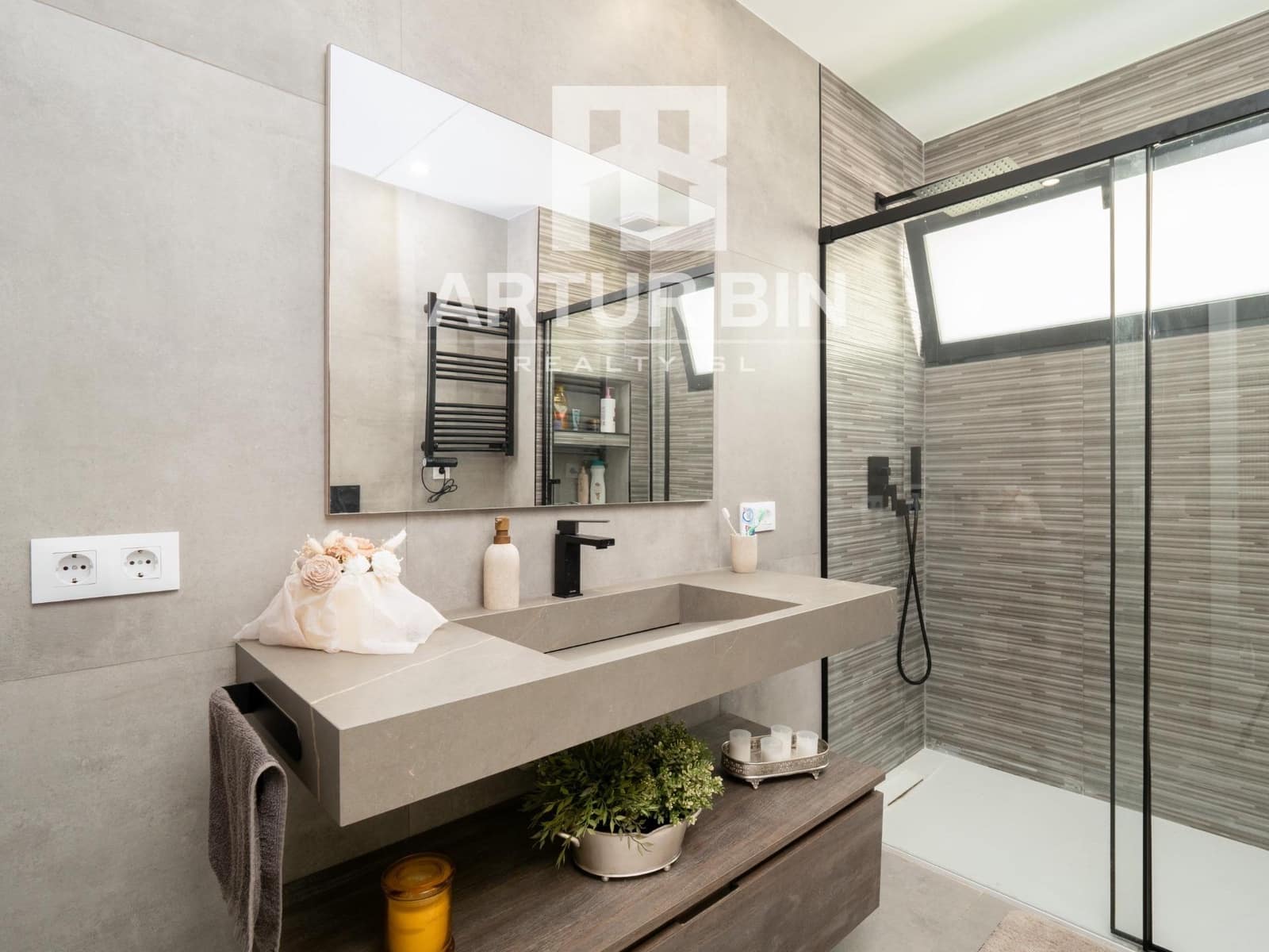 4 Zimmer Villa zu verkaufen in Montesa mit Pool - 950.000 € (Ref: 9202427)