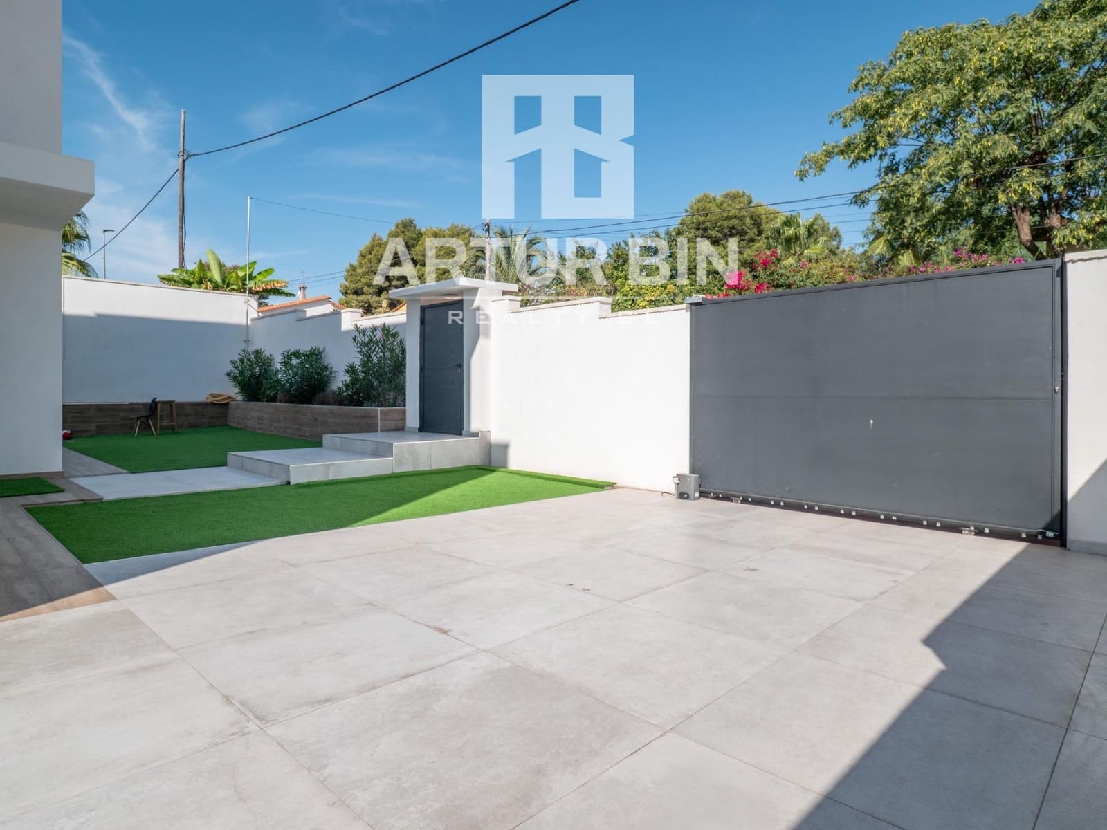 4 Zimmer Villa zu verkaufen in Montesa mit Pool - 950.000 € (Ref: 9202427)