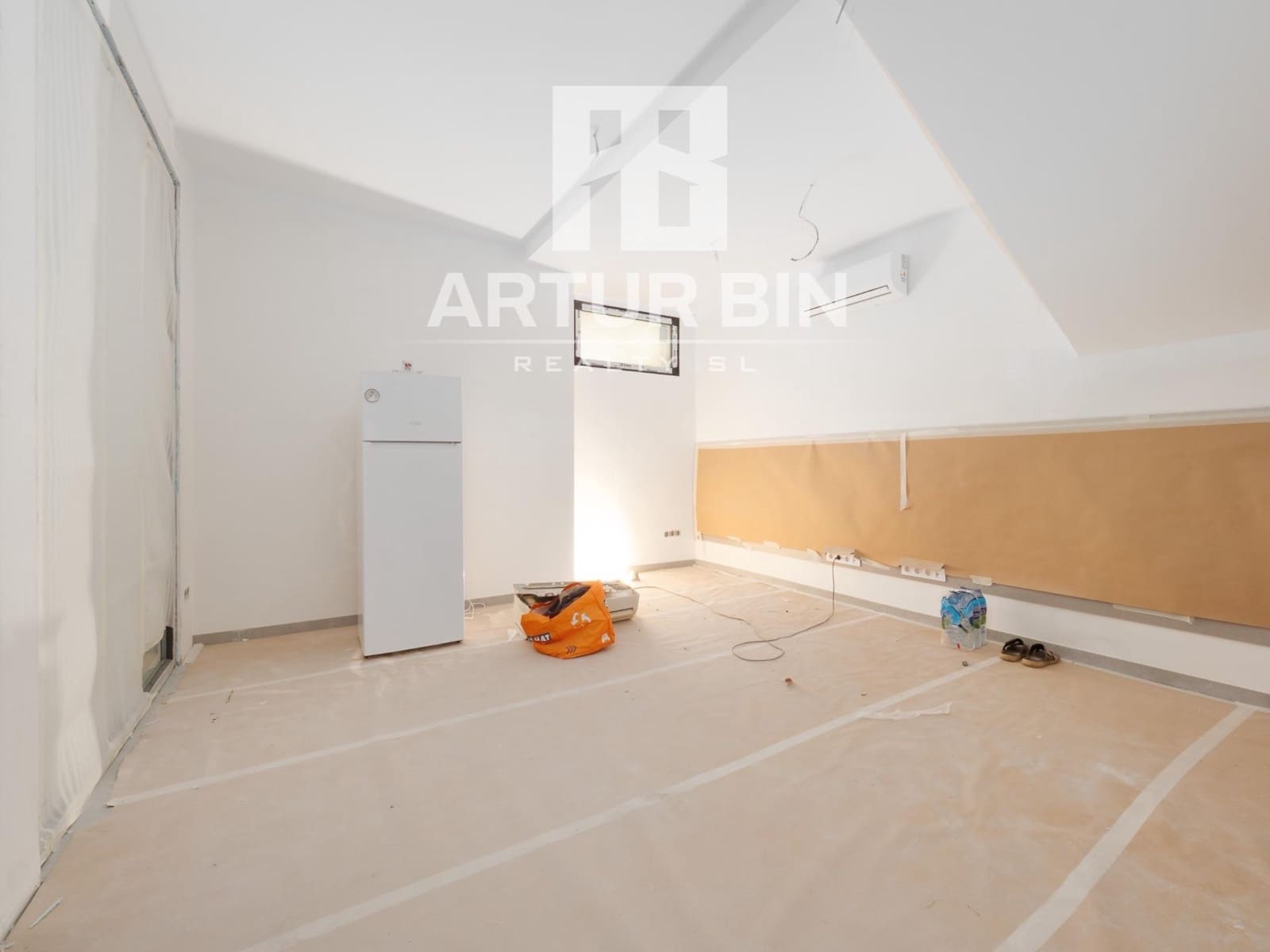 10 soveværelse Kontor til salg i Valencia by - € 830.000 (Ref: 9204513)