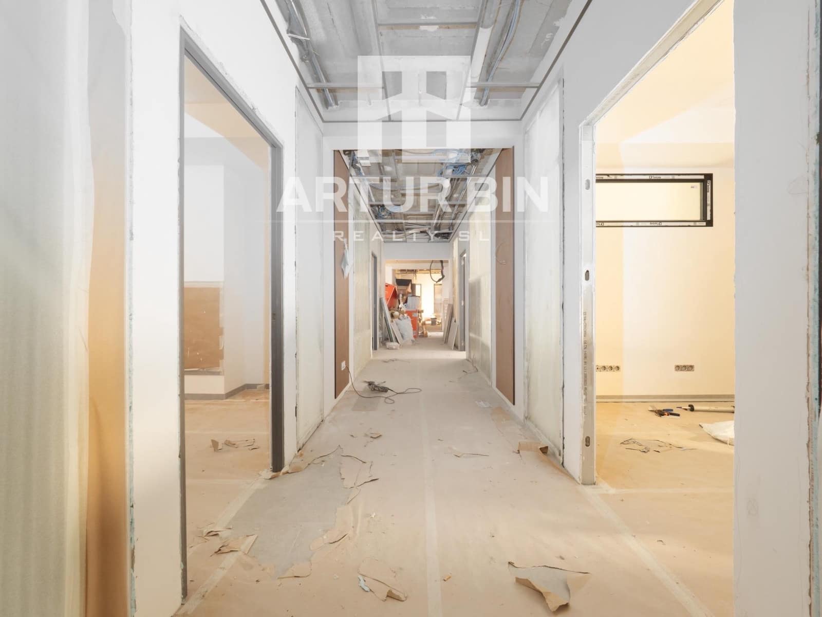 10 soveværelse Kontor til salg i Valencia by - € 830.000 (Ref: 9204513)