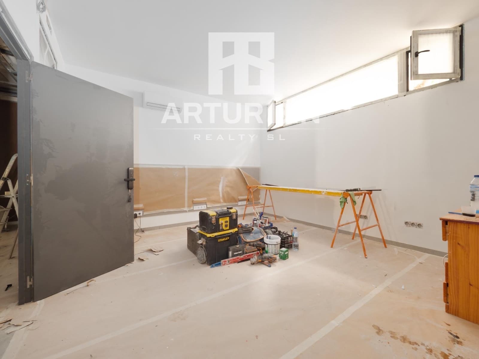 10 soveværelse Kontor til salg i Valencia by - € 830.000 (Ref: 9204513)