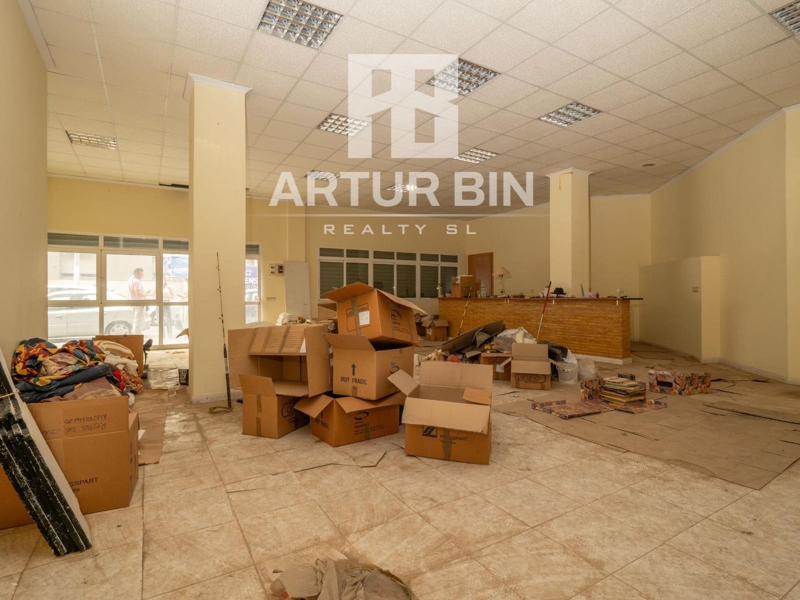 Kommersiell till salu i Valencia stad - 280 000 € (Ref: 9206820)