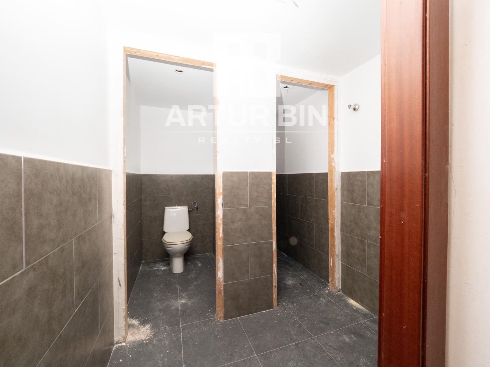 Komercyjne na sprzedaż w Miasto Walencja - 250 000 € (Ref: 9206821)