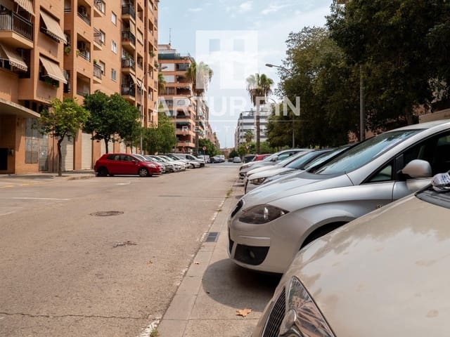 Commercial for sale in Camins al Grau, Valencia city - € 250,000 (Ref: 9206821)
