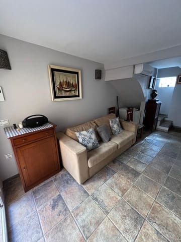 5 slaapkamer Appartement te koop in Villar del Arzobispo met garage - € 390.000 (Ref: 9264567)