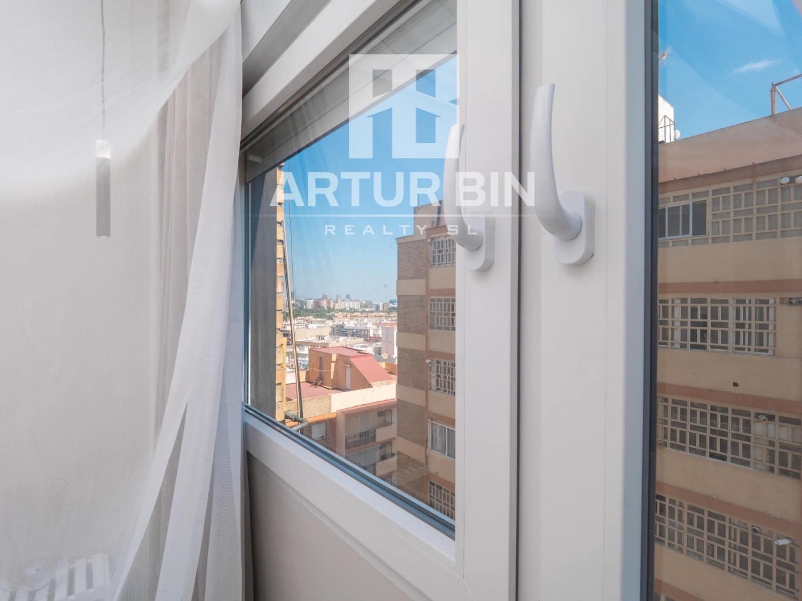 3 soveværelse Lejlighed til salg i Mislata - € 345.000 (Ref: 9276351)