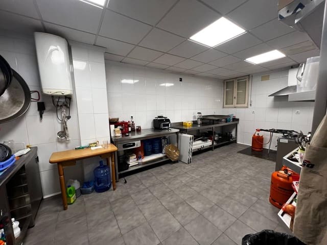 Commercial for sale in Tavernes de la Valldigna - € 180,000 (Ref: 9301063)