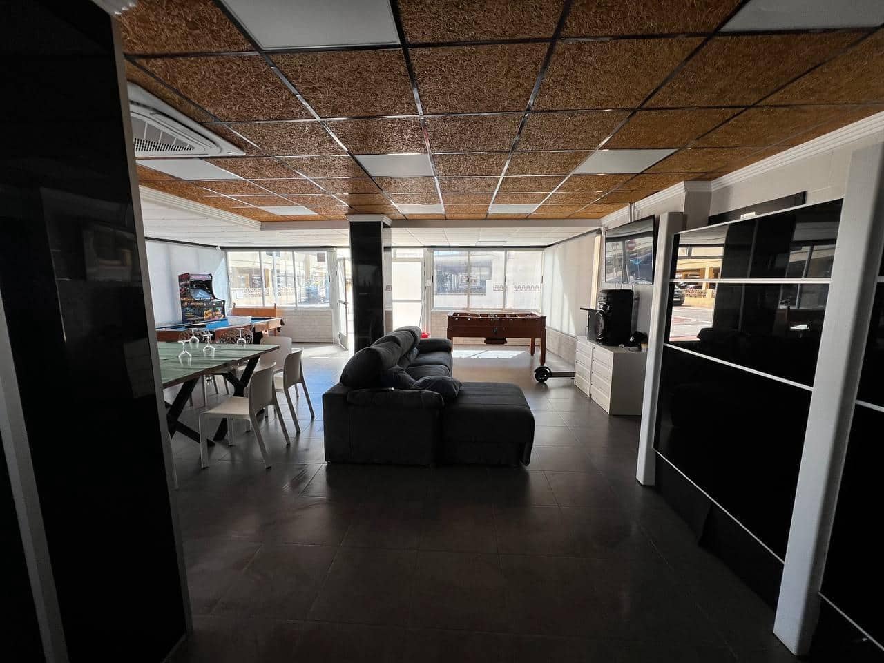 Komercyjne na sprzedaż w Tavernes de la Valldigna - 180 000 € (Ref: 9301063)