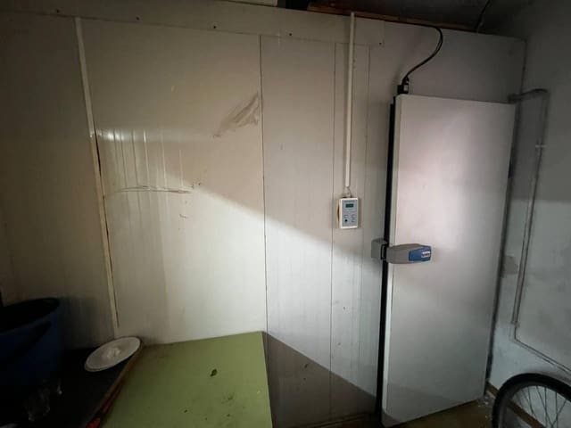 Commercieel te koop in Tavernes de la Valldigna - € 150.000 (Ref: 9301065)