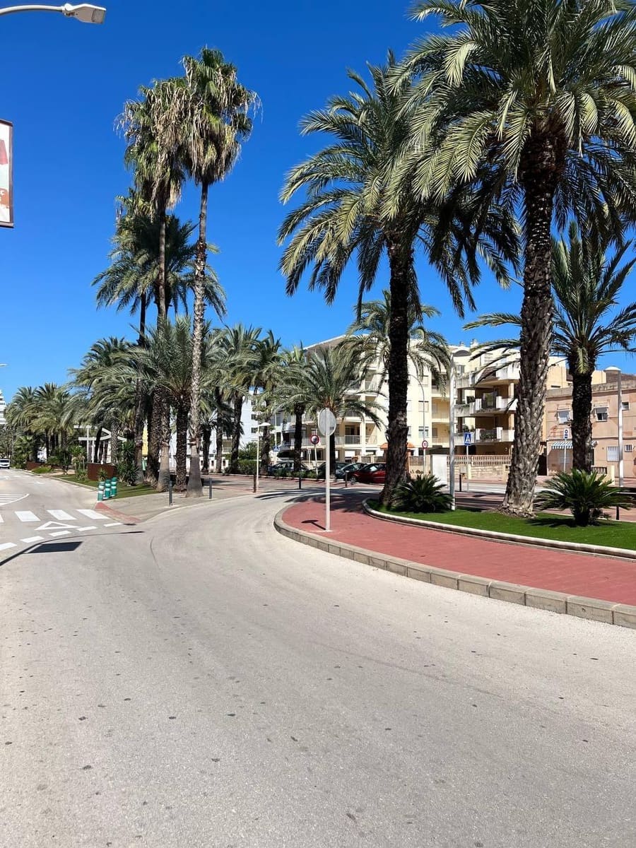 Commercieel te koop in Tavernes de la Valldigna - € 150.000 (Ref: 9301065)