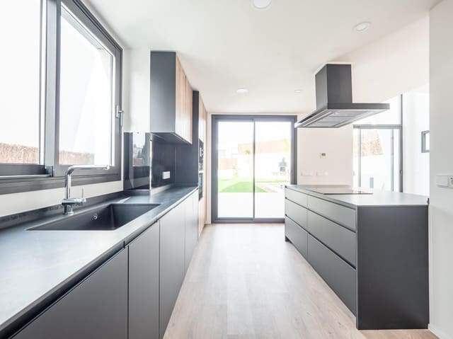 3 sypialnia Willa do wynajęcia w San Antonio de Benagéber z basenem - 4 500 € (Ref: 9301066)