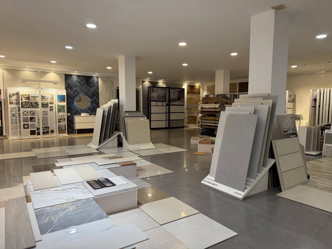 Commerciale in vendita in Alboraya / Alboraia - 495.000 € (Rif: 9330659)