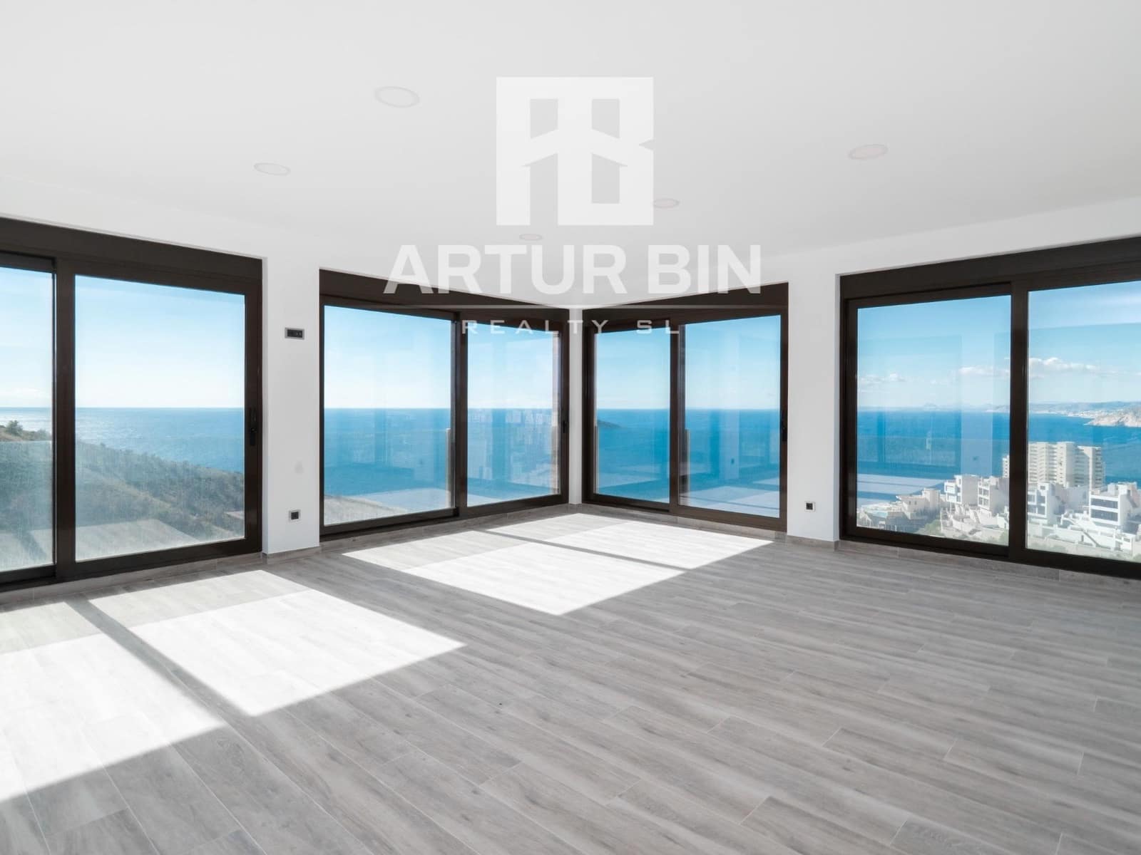 5 soveværelse Villa til salg i Benidorm med swimmingpool garage - € 3.100.000 (Ref: 9330660)