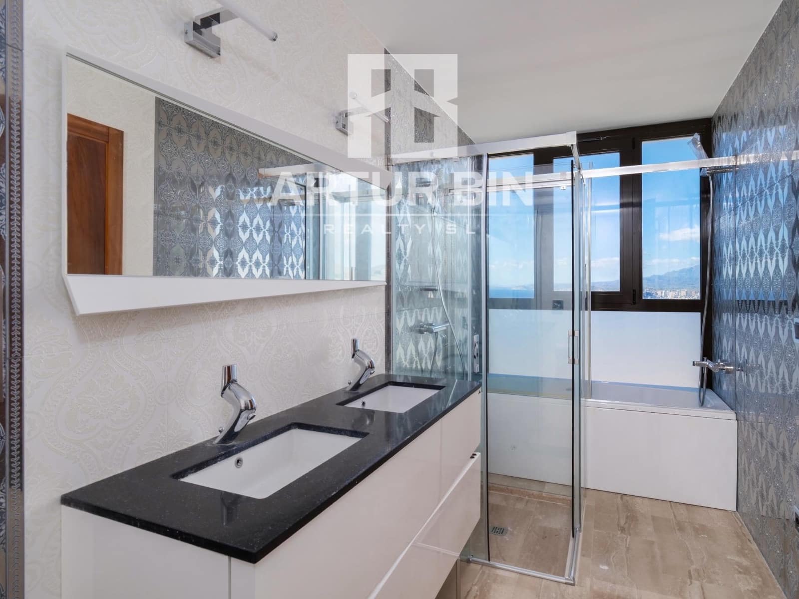 5 soveværelse Villa til salg i Benidorm med swimmingpool garage - € 3.100.000 (Ref: 9330660)