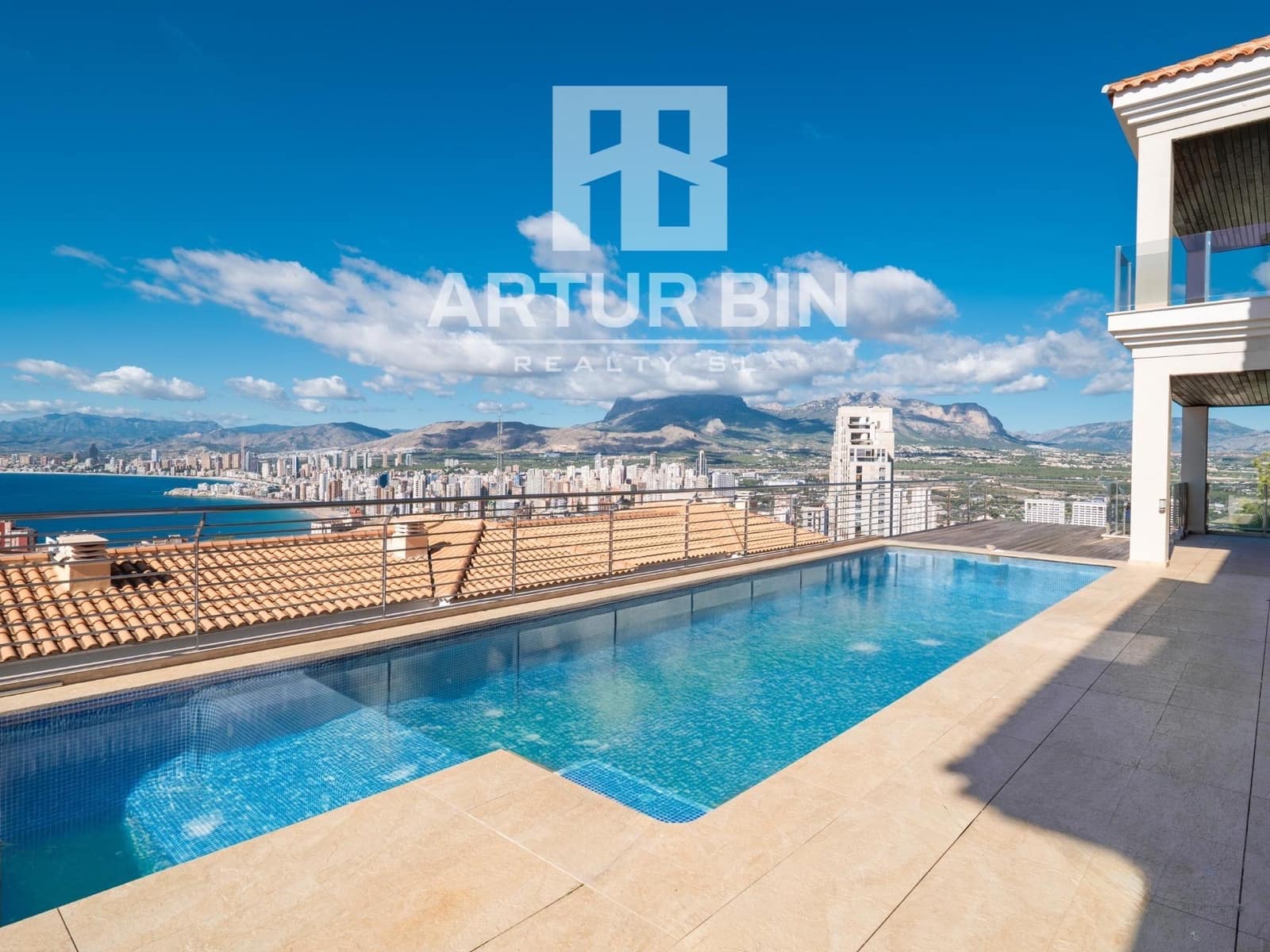 5 soveværelse Villa til salg i Benidorm med swimmingpool garage - € 3.100.000 (Ref: 9330660)