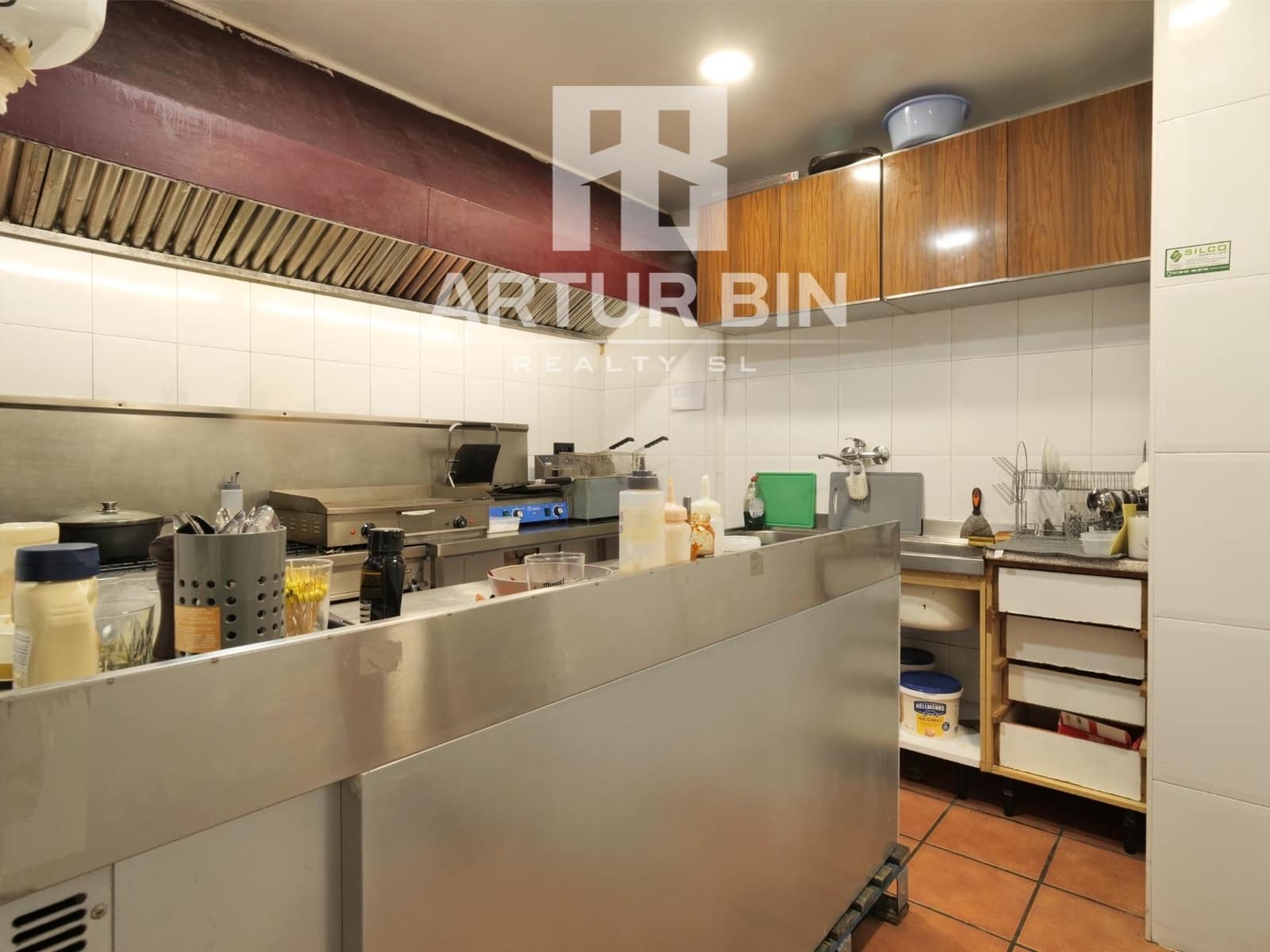 Business for sale in Valencia city - € 50,000 (Ref: 9347371)