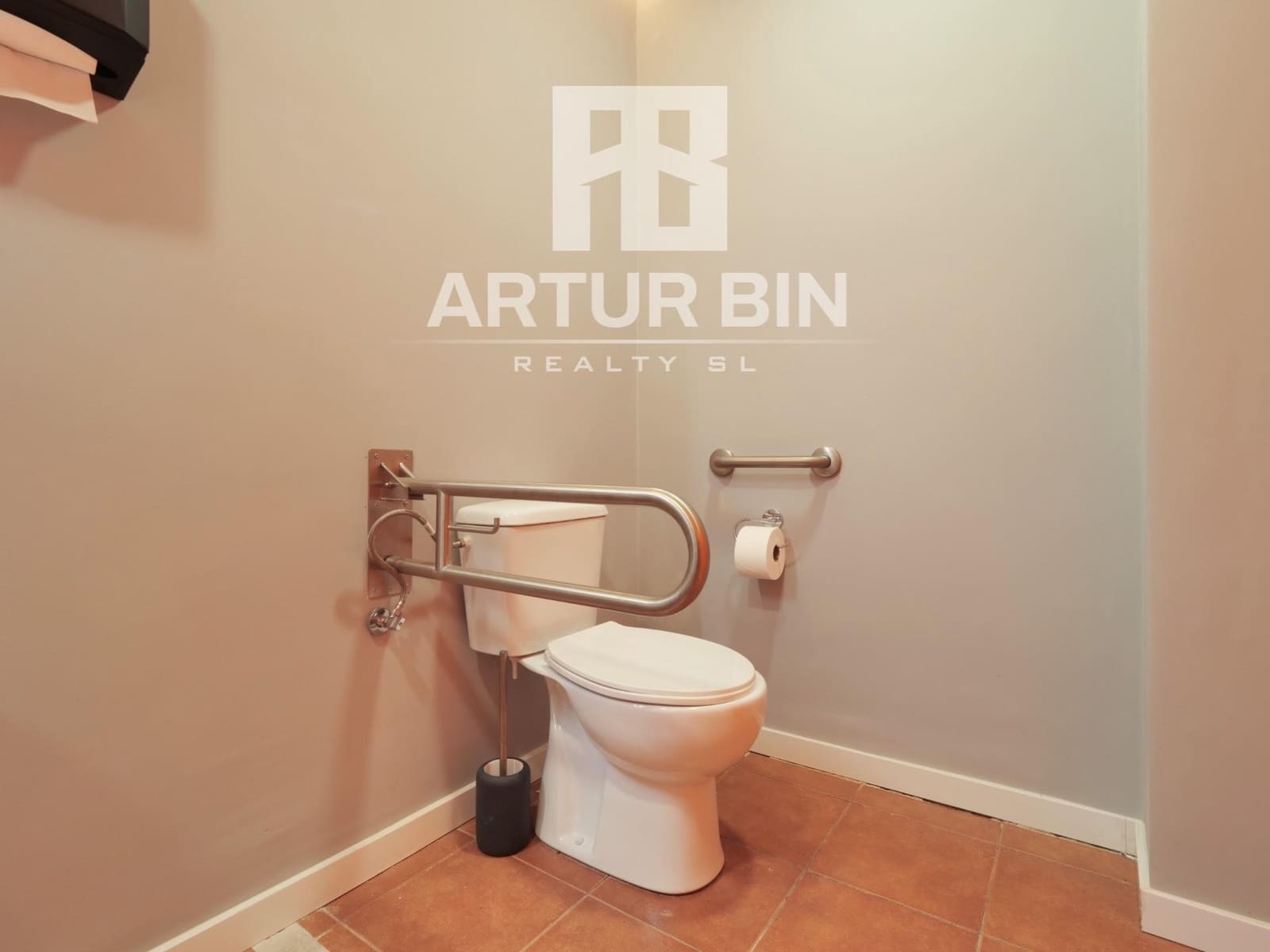 Business for sale in Valencia city - € 50,000 (Ref: 9347371)