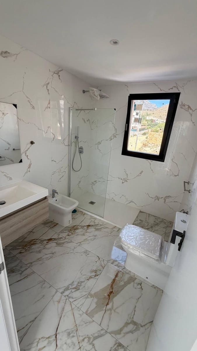 5 Zimmer Villa zu verkaufen in Finestrat mit Pool - 760.000 € (Ref: 9353636)