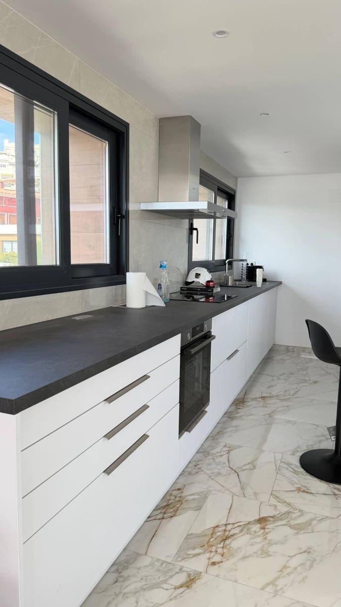 5 Zimmer Villa zu verkaufen in Finestrat mit Pool - 760.000 € (Ref: 9353636)