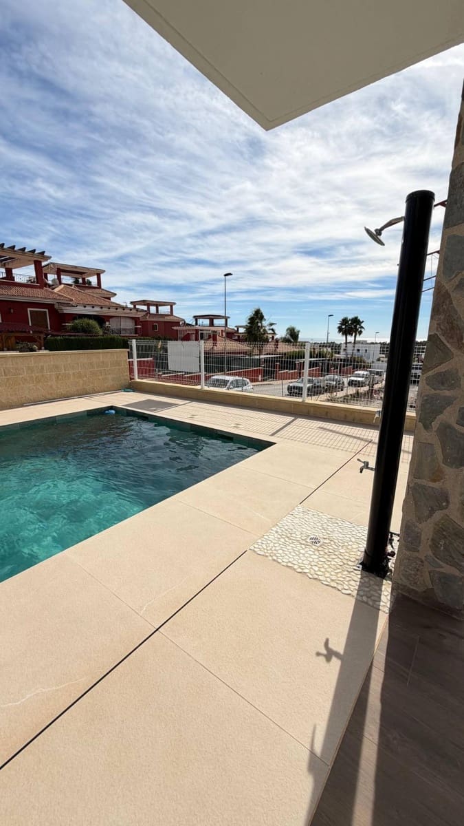 5 Zimmer Villa zu verkaufen in Finestrat mit Pool - 760.000 € (Ref: 9353636)