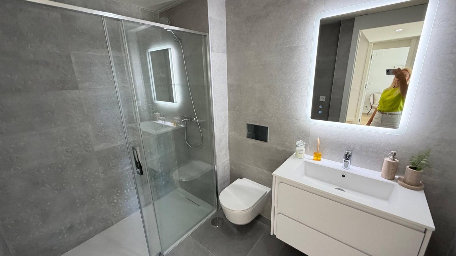 4 bedroom Apartment for sale in La Nucia with pool - € 449,000 (Ref: 9379042)