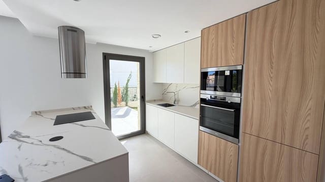 4 quarto Moradia para venda em Finestrat com piscina - 807 000 € (Ref: 9398518)